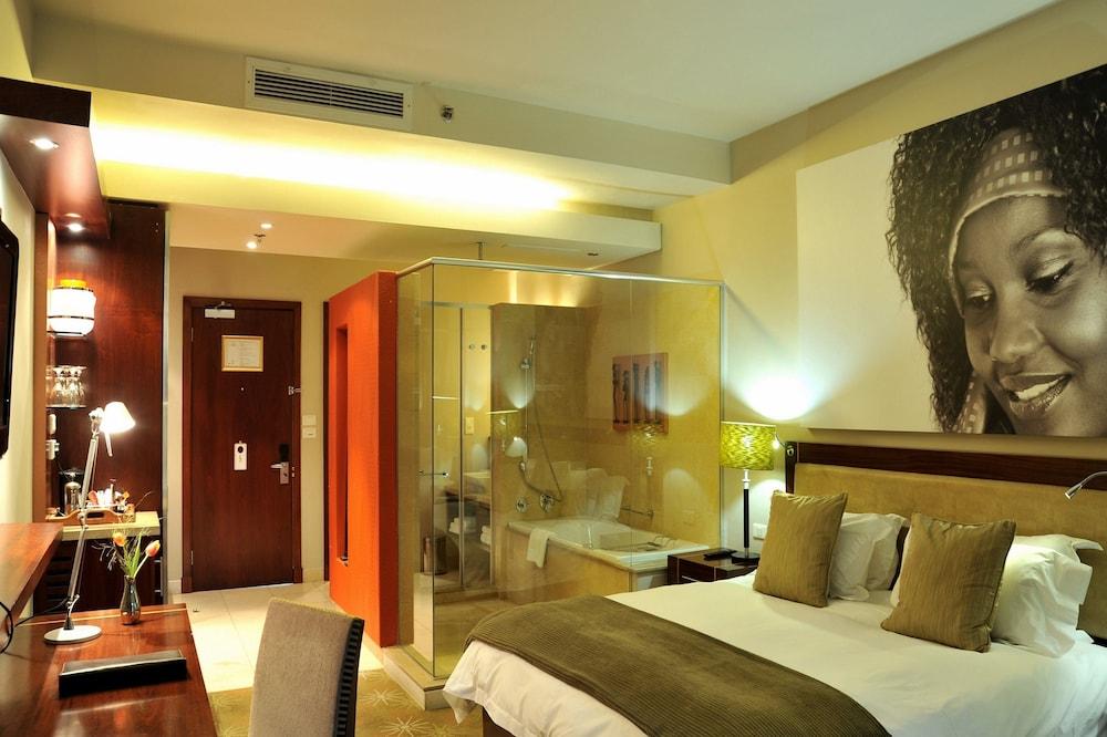 Lombardy Boutique Hotel & Conference Venue Претория Экстерьер фото