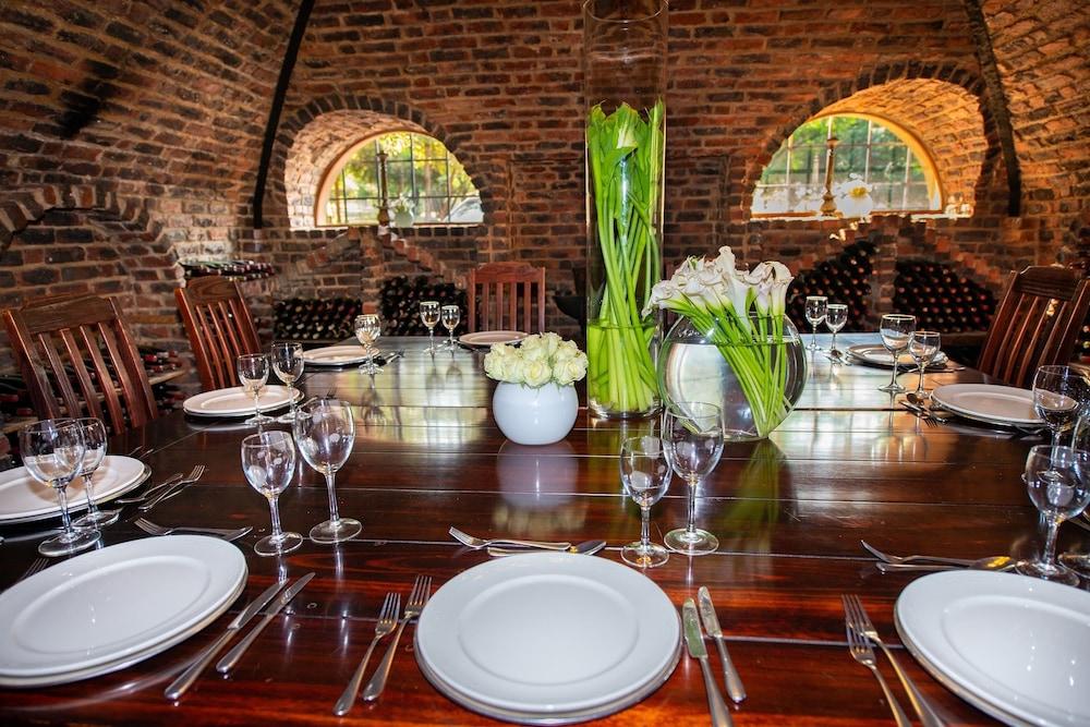 Lombardy Boutique Hotel & Conference Venue Претория Экстерьер фото