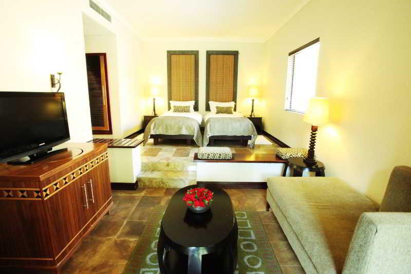 Lombardy Boutique Hotel & Conference Venue Претория Экстерьер фото