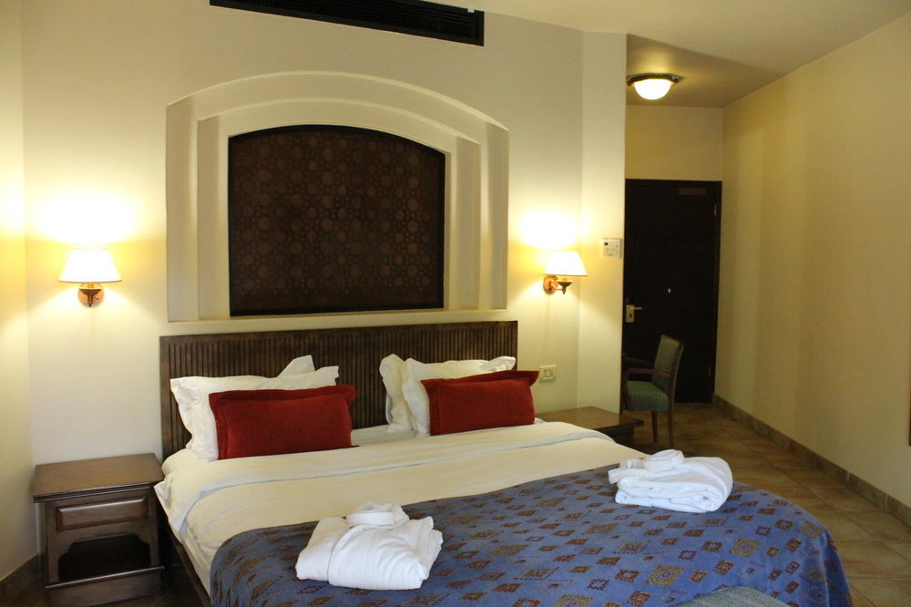 Lombardy Boutique Hotel & Conference Venue Претория Экстерьер фото